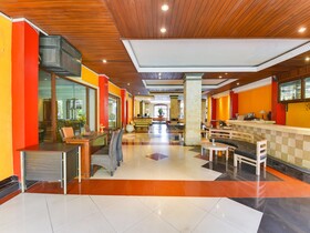 SUPER OYO Townhouse Oak Maxi Hotel Legian
