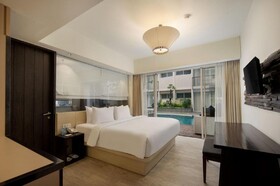 The Akmani Legian