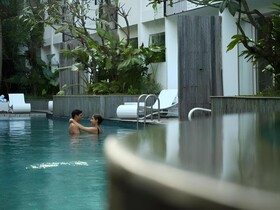 The Akmani Legian