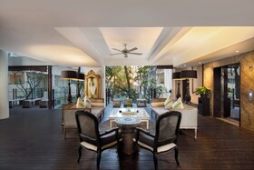 The Akmani Legian