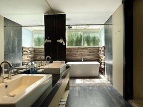The Akmani Legian
