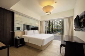 The Akmani Legian