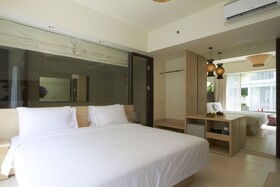 The Akmani Legian