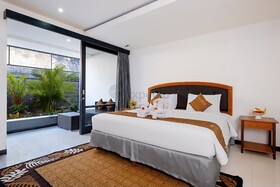 The Kanjeng Suites Kuta Galeria - Bali