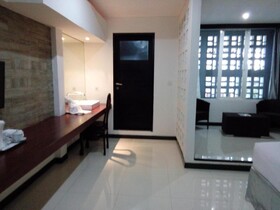 The Kanjeng Suites Kuta Galeria - Bali