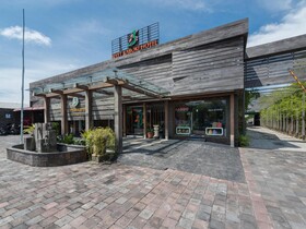 The Kanjeng Suites Kuta Galeria - Bali