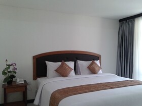 The Kanjeng Suites Kuta Galeria - Bali