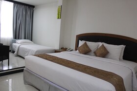 The Kanjeng Suites Kuta Galeria - Bali