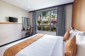 The Kanjeng Suites Kuta Galeria - Bali