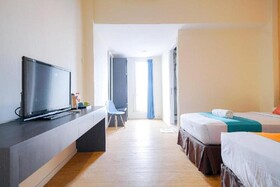 The Sunset Point Hotel