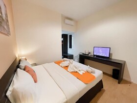 The Sunset Point Hotel