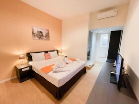 The Sunset Point Hotel