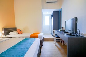 The Sunset Point Hotel