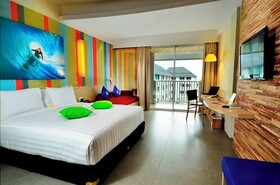 Bliss Surfer Hotel