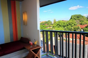 Bliss Surfer Hotel
