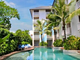 Bliss Surfer Hotel
