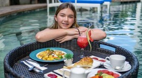 Bliss Surfer Hotel