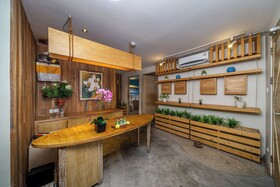 Bliss Surfer Hotel