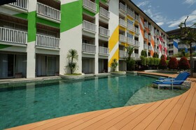 Bliss Surfer Hotel