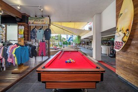 Bliss Surfer Hotel
