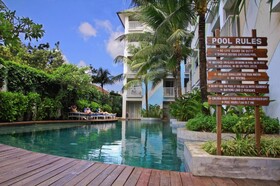 Bliss Surfer Hotel