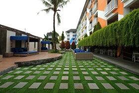 Bliss Surfer Hotel