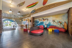Bliss Surfer Hotel