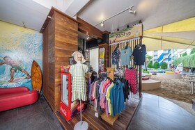 Bliss Surfer Hotel
