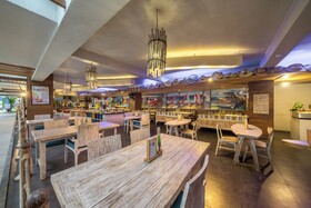 Bliss Surfer Hotel