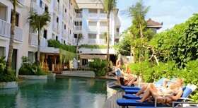 Bliss Surfer Hotel