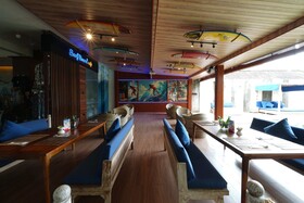 Bliss Surfer Hotel