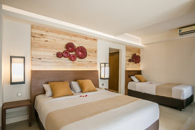 Casa Padma Hotel & Suites