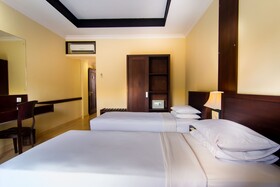 Champlung Mas Hotel