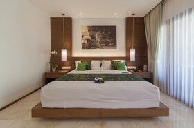 Legian Beach Hotel