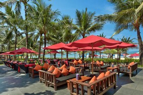 Legian Beach Hotel