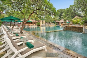 Legian Beach Villas