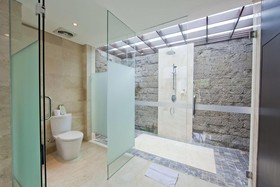 Legian Beach Villas