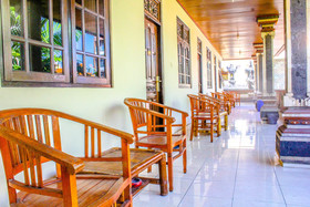 Lolo Beach Inn