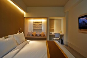 SEVN Legian Hotel