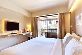 SEVN Legian Hotel