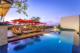 SEVN Legian Hotel