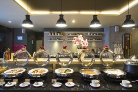 SEVN Legian Hotel