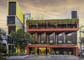 SEVN Legian Hotel