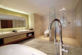 The Bandha Hotel & Suites