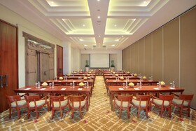 The Bandha Hotel & Suites