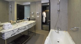 Away Bali Legian Camakila