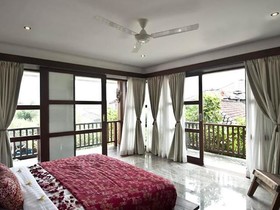 Villa Amira