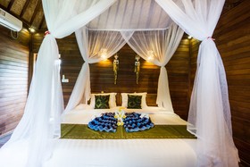 Laguna Reef Huts