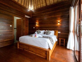 Lembongan Cempaka Villa & Restaurant