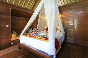 Lembongan Mantra Huts